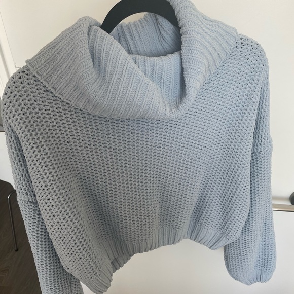 Baby blue chunky knit cropped turtleneck sweater🦋 - Picture 3 of 5